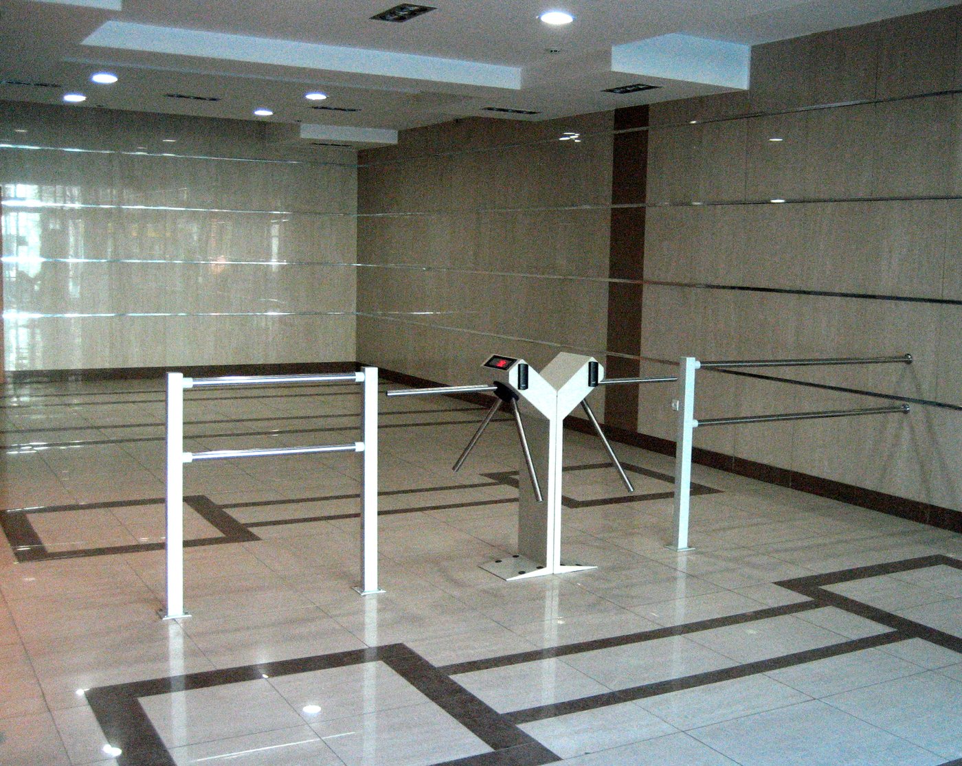 холл бизнес центр САТ, Кунаева 21Б, 2007 г.