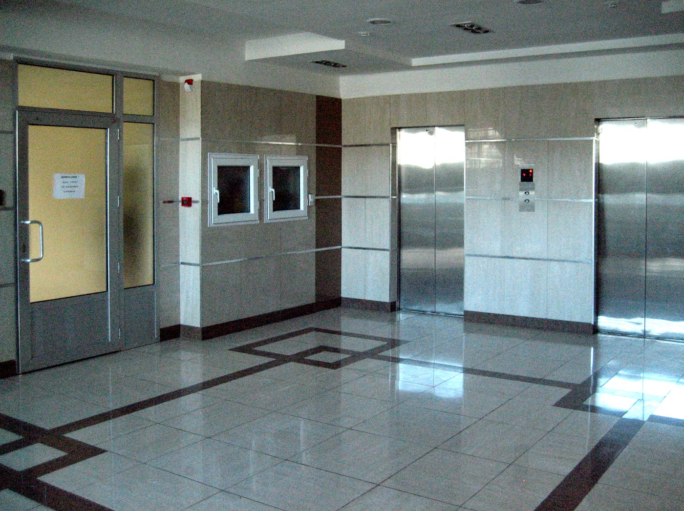 холл бизнес центр САТ, Кунаева 21Б, 2007 г.